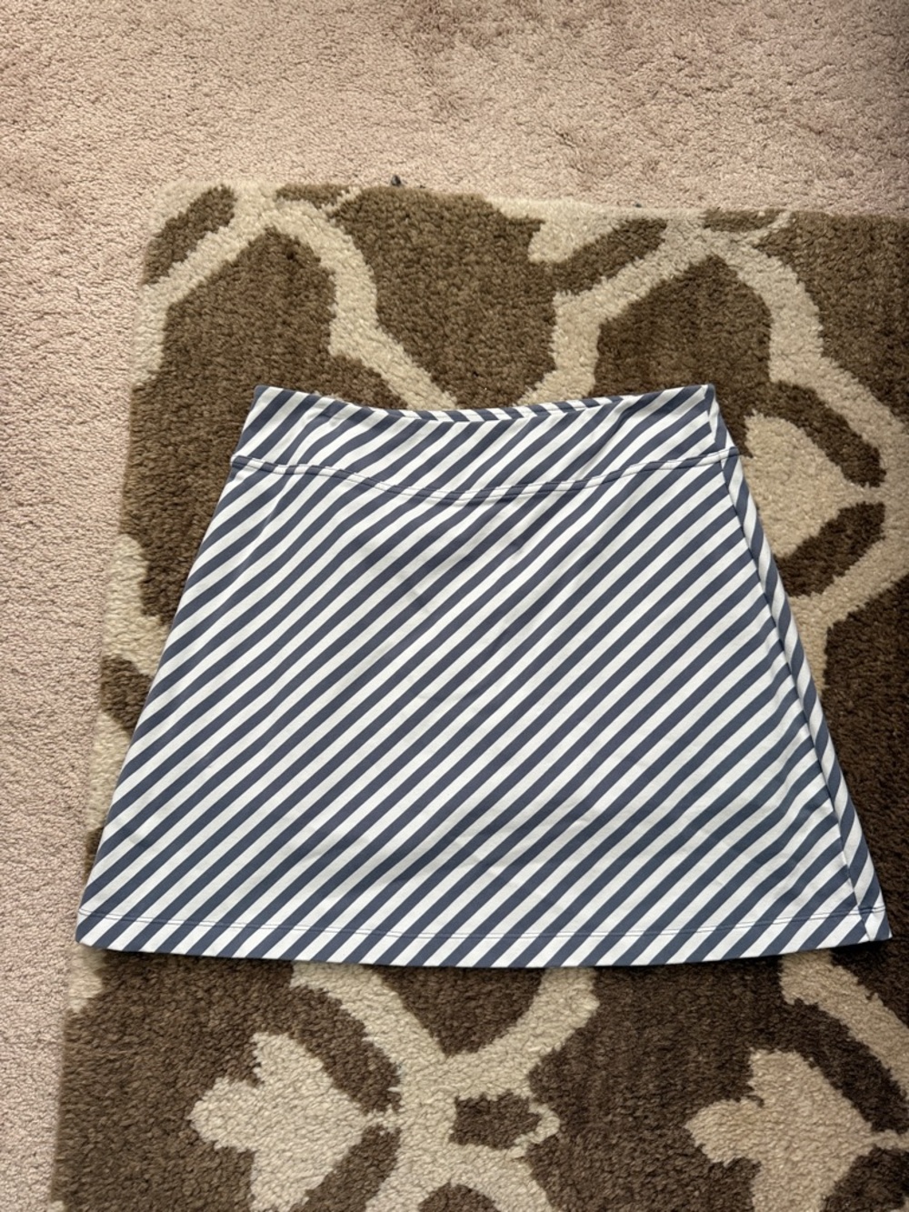 Athleta gray and White Diagonal Stripe Skort